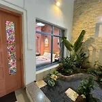 Mb House