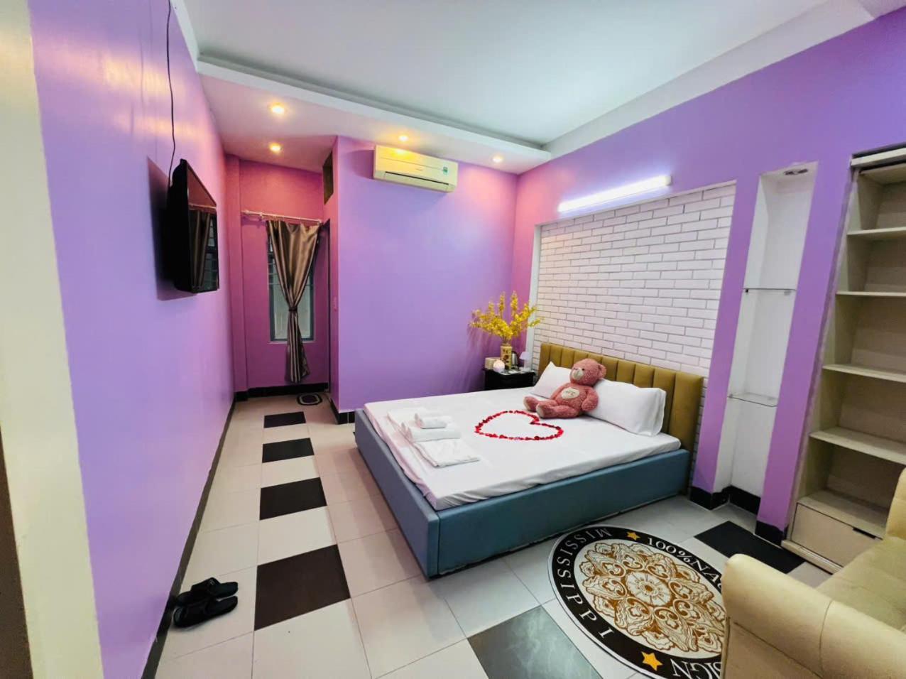 Mb House